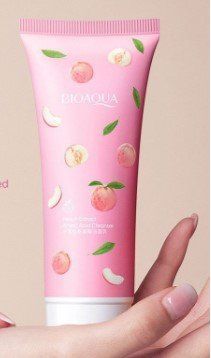 Універсальний крем для тіла з персиком Bioaqua Peach Extract Arbutin Vitamin E Moisturizer 100мл 030609 фото
